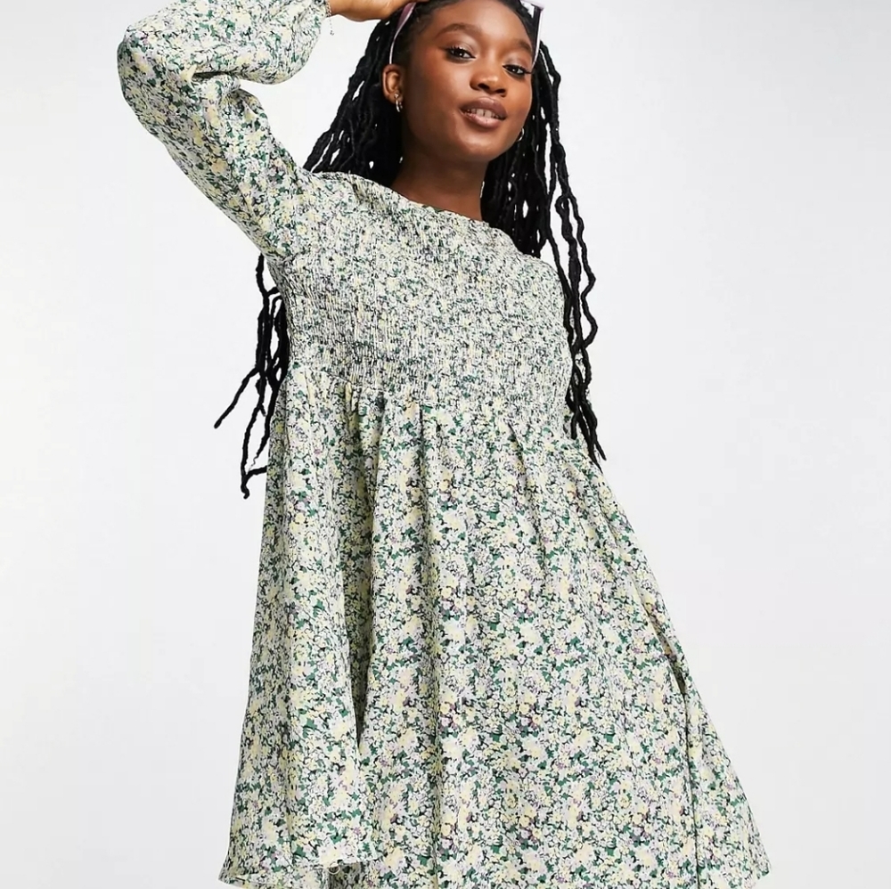 Daisy Street Mini Smock Dress in Vintage Ditsy Floral Size Medium NWT!